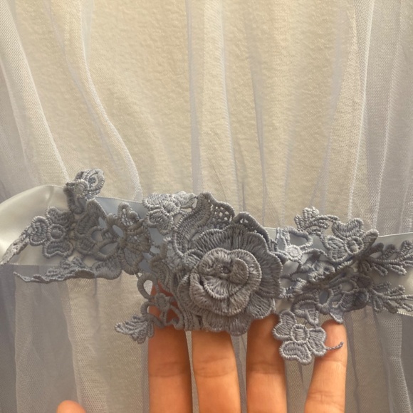 Blue robe - Picture 4 of 4